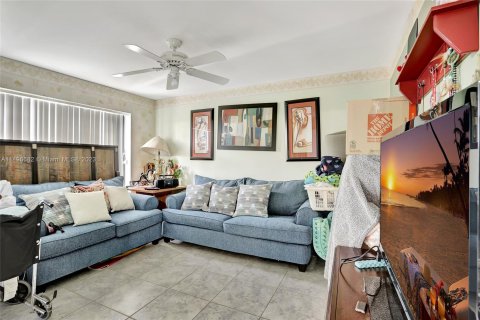 Townhouse in Plantation, Florida 4 bedrooms, 201.6 sq.m. № 883124 - photo 23