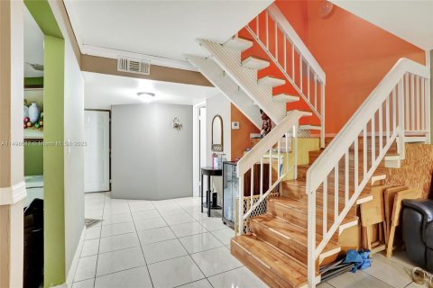Townhouse in Plantation, Florida 4 bedrooms, 201.6 sq.m. № 883124 - photo 9