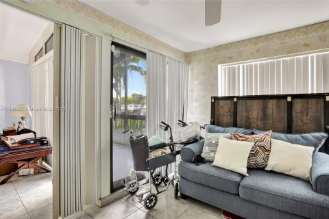 Townhouse in Plantation, Florida 4 bedrooms, 201.6 sq.m. № 883124 - photo 24