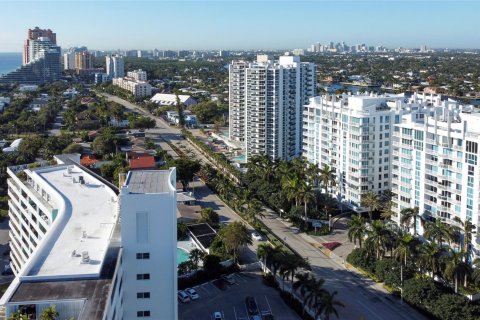 Copropriété à vendre à Fort Lauderdale, Floride: 2 chambres, 118.36 m2 № 1207973 - photo 2