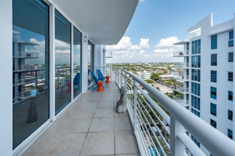 Condo in Fort Lauderdale, Florida, 2 bedrooms  № 1207973 - photo 23