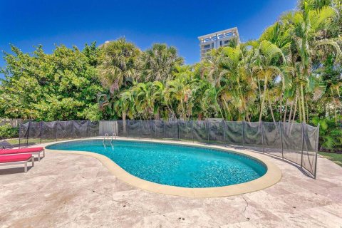 Villa ou maison à vendre à Riviera Beach, Floride: 3 chambres, 199.46 m2 № 1081730 - photo 20