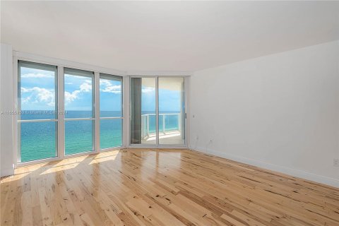 Copropriété à vendre à Sunny Isles Beach, Floride: 3 chambres, 225.75 m2 № 1355482 - photo 16