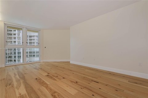 Copropriété à vendre à Sunny Isles Beach, Floride: 3 chambres, 225.75 m2 № 1355482 - photo 22