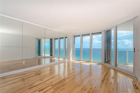 Copropriété à vendre à Sunny Isles Beach, Floride: 3 chambres, 225.75 m2 № 1355482 - photo 15