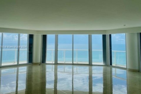 Copropriété à vendre à Sunny Isles Beach, Floride: 3 chambres, 225.75 m2 № 1355482 - photo 6