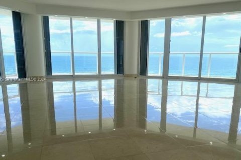 Copropriété à vendre à Sunny Isles Beach, Floride: 3 chambres, 225.75 m2 № 1355482 - photo 4