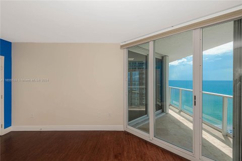 Copropriété à vendre à Sunny Isles Beach, Floride: 3 chambres, 225.75 m2 № 1355482 - photo 30