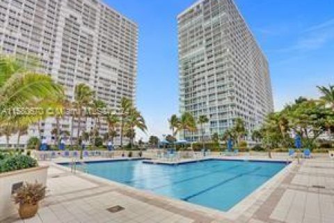 Condominio en venta en Fort Lauderdale, Florida, 2 dormitorios, 174.66 m2 № 1171700 - foto 18