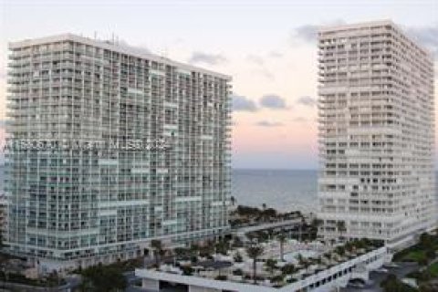 Condo in Fort Lauderdale, Florida, 2 bedrooms  № 1171700 - photo 5