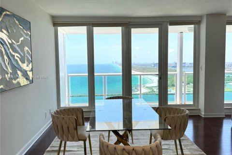 Condo in Fort Lauderdale, Florida, 2 bedrooms  № 1171700 - photo 9