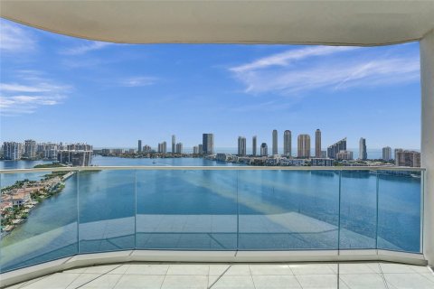 Condominio en venta en Aventura, Florida, 3 dormitorios, 199.74 m2 № 1294958 - foto 26