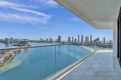 Condo in Aventura, Florida, 3 bedrooms  № 1294958 - photo 11