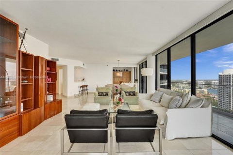 Condo in Aventura, Florida, 3 bedrooms  № 1294958 - photo 15