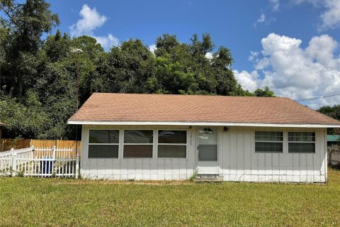 Villa ou maison à vendre à Ocklawaha, Floride: 2 chambres, 88.44 m2 № 1342145 - photo 1