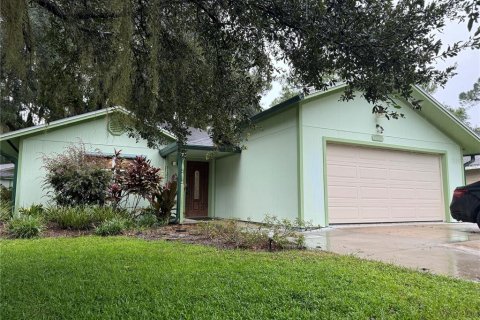 Villa ou maison à vendre à DeLand, Floride: 3 chambres, 160.26 m2 № 1351516 - photo 1