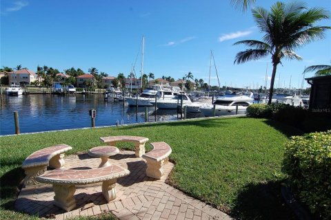 Copropriété à vendre à Punta Gorda, Floride: 2 chambres, 192.31 m2 № 252548 - photo 29