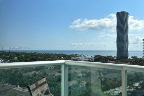 Condo in Sunny Isles Beach, Florida, 1 bedroom  № 1188179 - photo 1