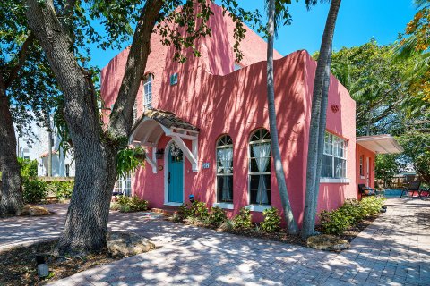 House in West Palm Beach, Florida 4 bedrooms, 197.23 sq.m. № 1172982 - photo 18