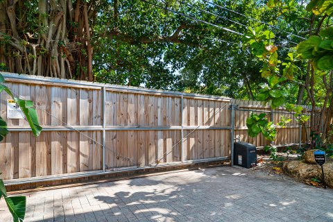 Villa ou maison à vendre à West Palm Beach, Floride: 4 chambres, 197.23 m2 № 1172982 - photo 14