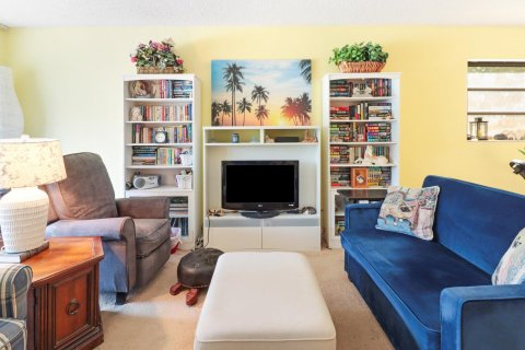 Condo in Deerfield Beach, Florida, 2 bedrooms  № 1173006 - photo 12