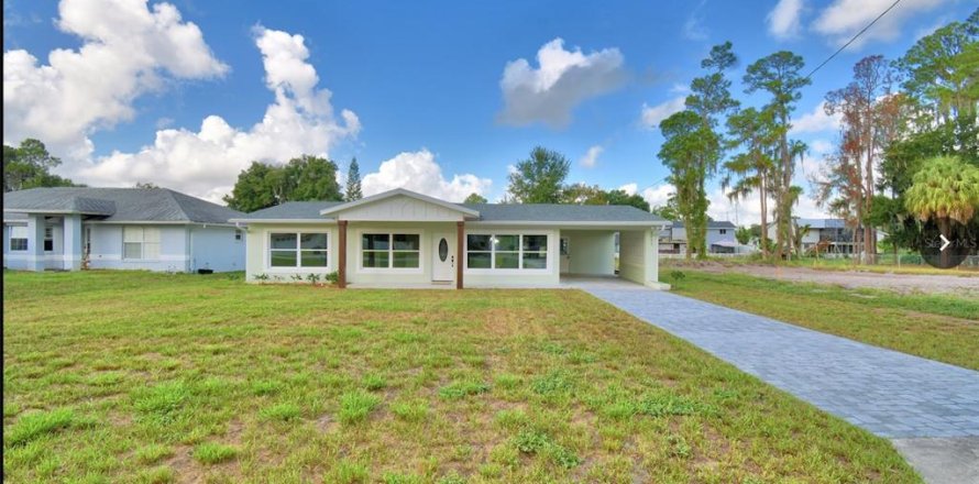 House in Lake Wales, Florida 3 bedrooms, 124.02 sq.m. № 1349424