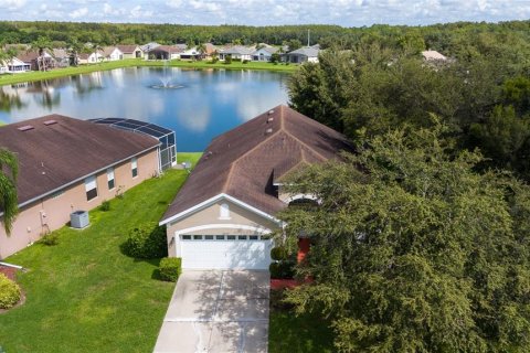 Villa ou maison à vendre à Kissimmee, Floride: 3 chambres, 172.89 m2 № 1349458 - photo 1