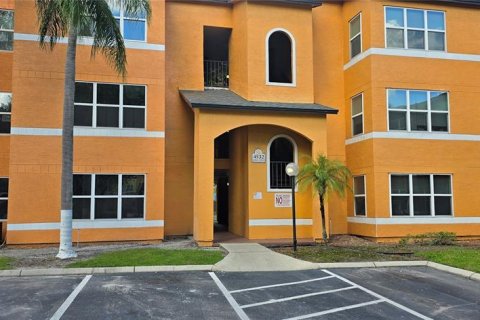 Condominio en venta en Orlando, Florida, 2 dormitorios, 97.92 m2 № 1349457 - foto 2