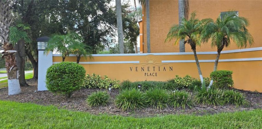 Condominio en Orlando, Florida, 2 dormitorios  № 1349457