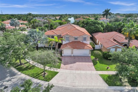 Villa ou maison à vendre à Pembroke Pines, Floride: 5 chambres, 331.2 m2 № 1409084 - photo 3