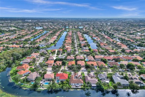 Villa ou maison à vendre à Pembroke Pines, Floride: 5 chambres, 331.2 m2 № 1409084 - photo 5