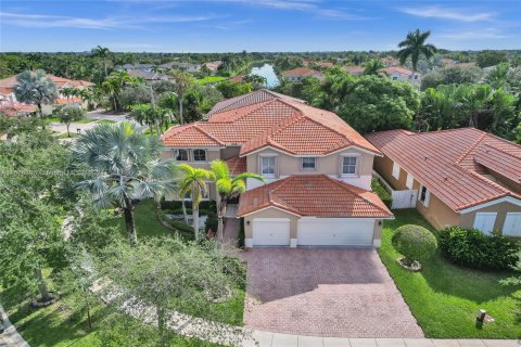 Villa ou maison à vendre à Pembroke Pines, Floride: 5 chambres, 331.2 m2 № 1409084 - photo 16