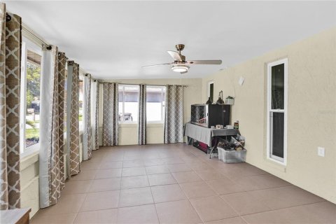 Casa en venta en Port Richey, Florida, 3 dormitorios, 185.34 m2 № 1342385 - foto 4