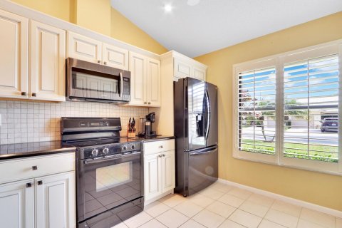 Villa ou maison à vendre à Hobe Sound, Floride: 2 chambres, 121.33 m2 № 1002766 - photo 16