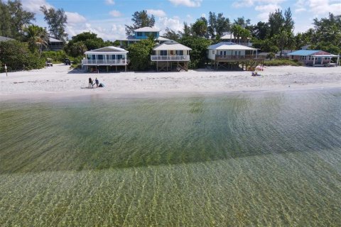 Villa ou maison à louer à Placida, Floride: 2 chambres, 75.81 m2 № 251620 - photo 2