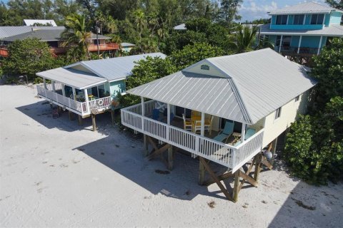 Villa ou maison à louer à Placida, Floride: 2 chambres, 75.81 m2 № 251620 - photo 1