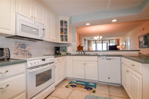 Copropriété à louer à Madeira Beach, Floride: 2 chambres, 102.19 m2 № 251625 - photo 6