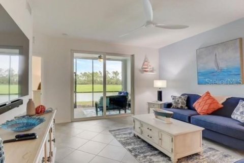 Condo in Venice, Florida, 2 bedrooms in WELLEN PARK  № 1262690 - photo 4