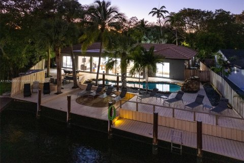 Villa ou maison à vendre à Fort Lauderdale, Floride: 4 chambres, 293.39 m2 № 981317 - photo 10