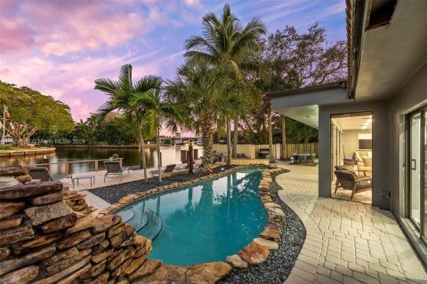 Villa ou maison à vendre à Fort Lauderdale, Floride: 4 chambres, 293.39 m2 № 981317 - photo 20