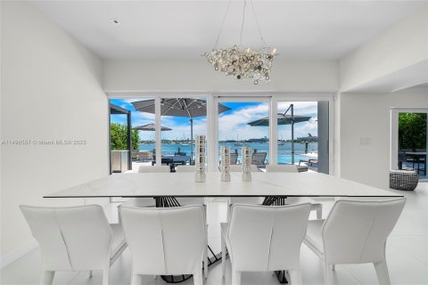 Villa ou maison à vendre à Miami, Floride: 6 chambres, 403.47 m2 № 874236 - photo 24