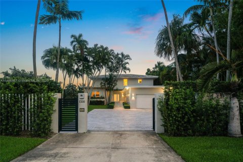 Villa ou maison à vendre à Miami, Floride: 6 chambres, 403.47 m2 № 874236 - photo 7