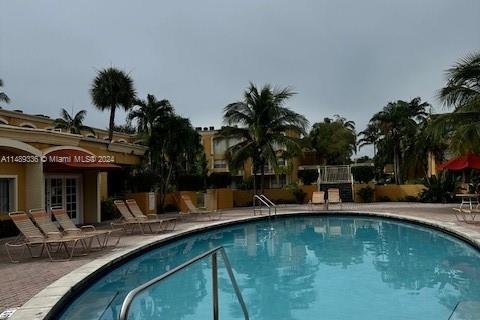 Condominio en venta en Hialeah, Florida, 2 dormitorios, 103.96 m2 № 851077 - foto 12