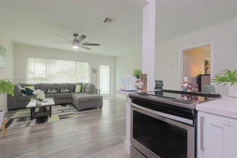 Villa ou maison à vendre à Miramar, Floride: 3 chambres, 100.33 m2 № 1401160 - photo 5