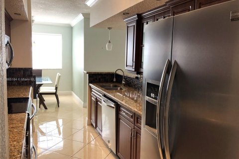 Condominio en alquiler en Pembroke Pines, Florida, 2 dormitorios, 104.98 m2 № 1377448 - foto 14