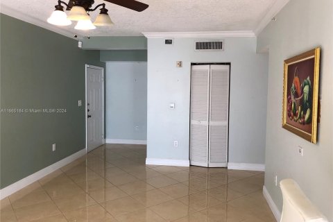 Condominio en alquiler en Pembroke Pines, Florida, 2 dormitorios, 104.98 m2 № 1377448 - foto 17