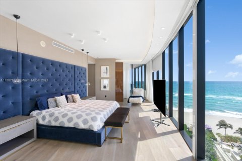 Condominio en venta en Sunny Isles Beach, Florida, 3 dormitorios, 292.64 m2 № 1128452 - foto 11