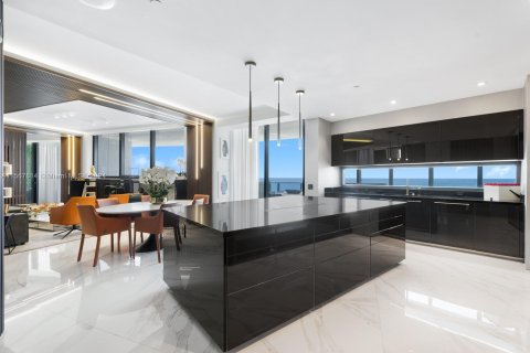 Copropriété à vendre à Sunny Isles Beach, Floride: 3 chambres, 292.64 m2 № 1128452 - photo 8