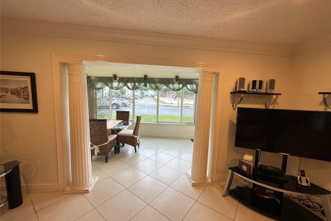 Copropriété à vendre à Lauderdale Lakes, Floride: 2 chambres, 106.09 m2 № 825581 - photo 12