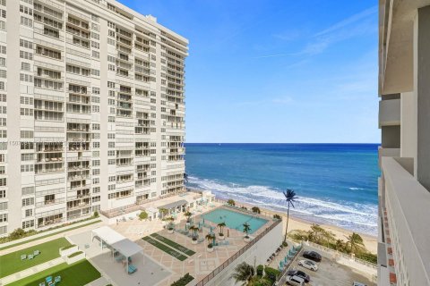 Condo in Fort Lauderdale, Florida, 1 bedroom  № 929231 - photo 25